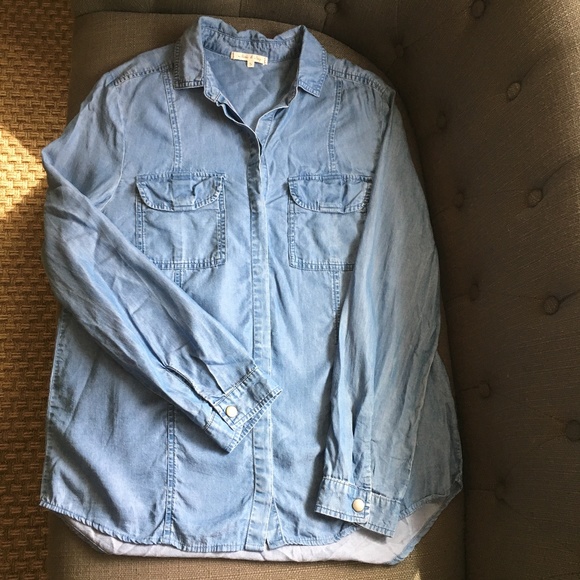 Willow & Clay Soft Chambray Button Up - Picture 4 of 6